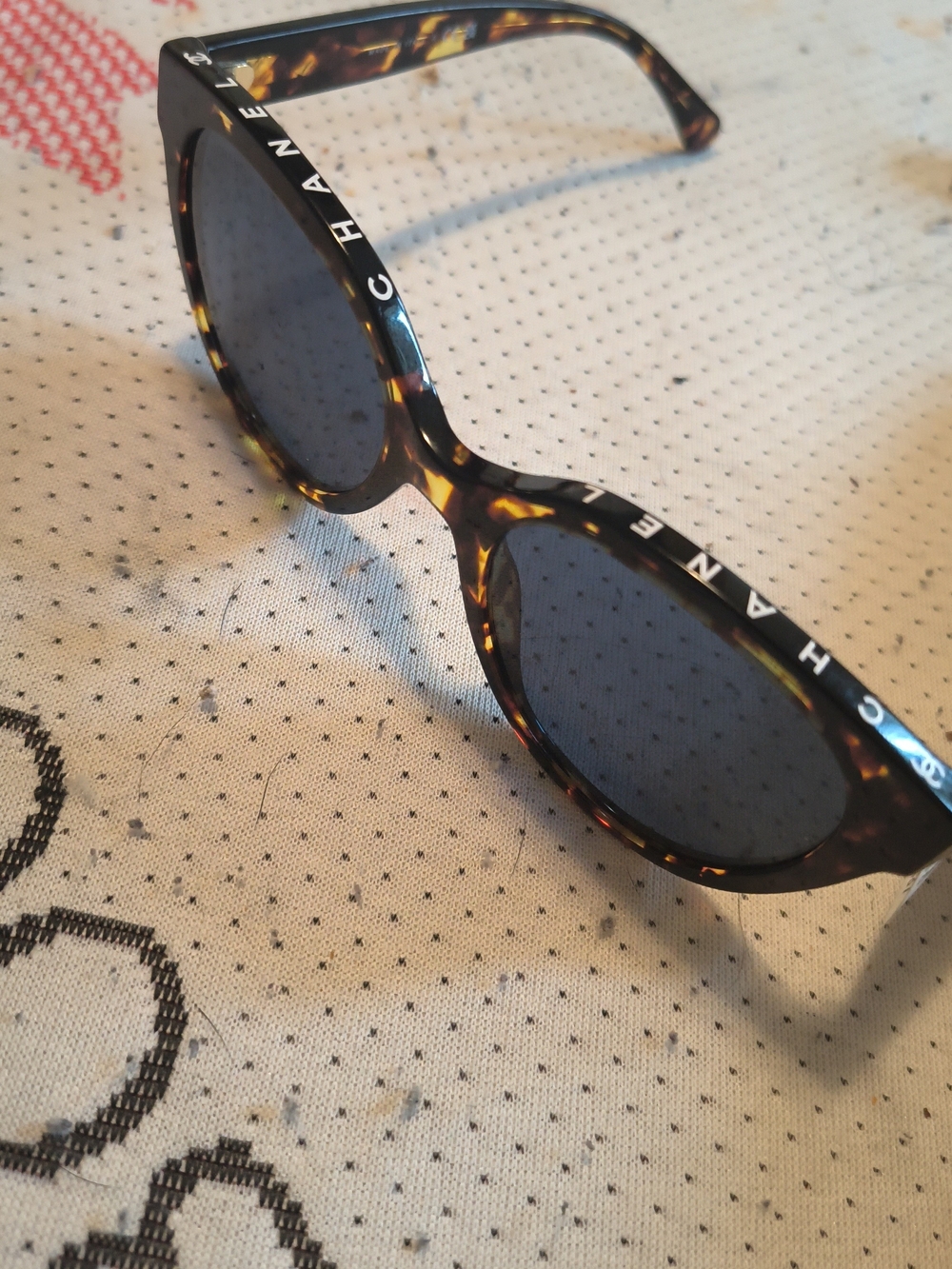 AUTHENTIC Chanel Tortoiseshell Sunglasses - Brown/Black NEVER WORN